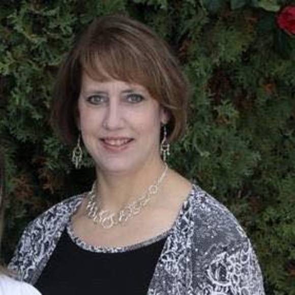 Meet your Posher, Debbie - Picture 1 of 1